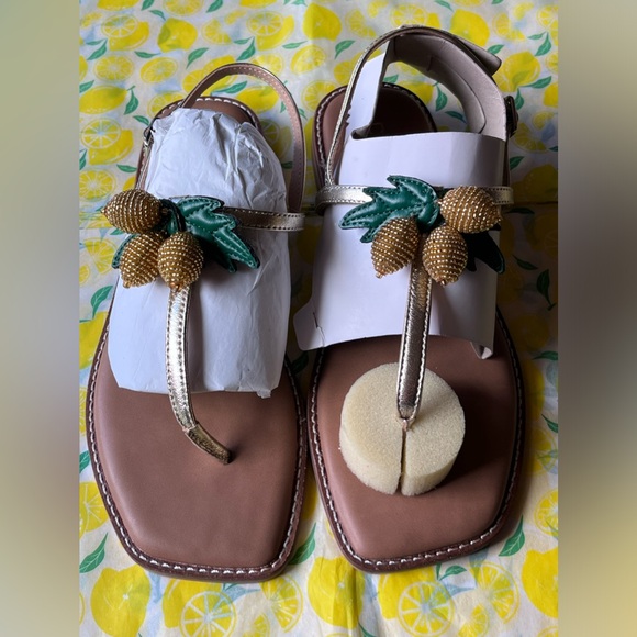 🍋 CHICO’S  ISLAND T-STRAP TROPICAL FRUIT LEMON DROP BEADED SANDALS 🍋 NWOT🍋 - Picture 2 of 16